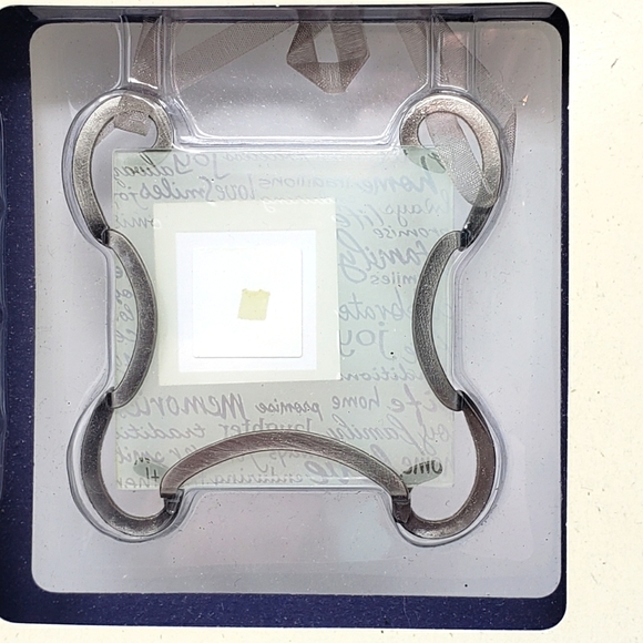 Hallmark The Family Tree Home Family Memories Photo Holder Frame Ornament QP1323 - Picture 7 of 9